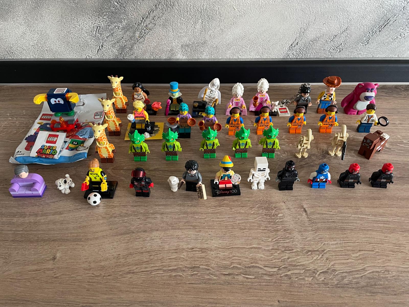 Rôzne Lego minifigúrky 38 kusov od 1,- - Hračky