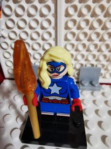LEGO Minifigúrka Stargirl (DC Comics)