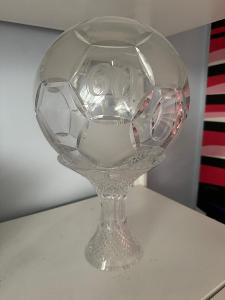 Fotbalová trofej k 60. narozeninám, sklo