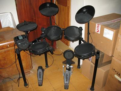 Elektronické bicí Alesis Nitro