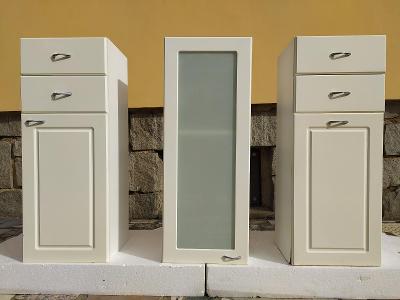 Skříňka bílá jednodveřová - 3 kusy (např. koupelna, předsíň, kuchyně) 