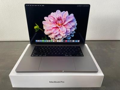 MacBook Pro 16" 2021 M1 Max 1TB SSD / 32GB RAM