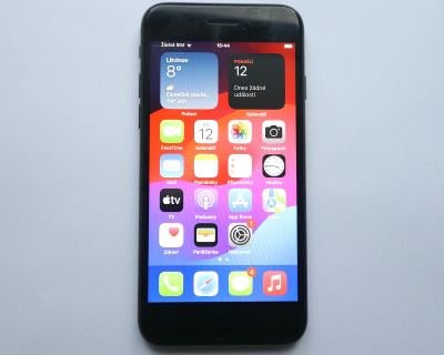 iPhone SE 2020 - Top stav
