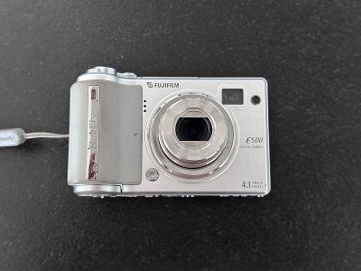 Digitální fotoaparát Fujifilm FinePix E500
