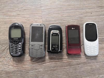 5x mobil LG KF510, Nokia N79, Siemens ME45, Nokia 6131, Nokia TA-1030