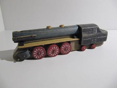 Tofa - dřevěná lokomotiva