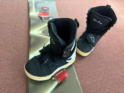Snowboard včetně vázání a bot