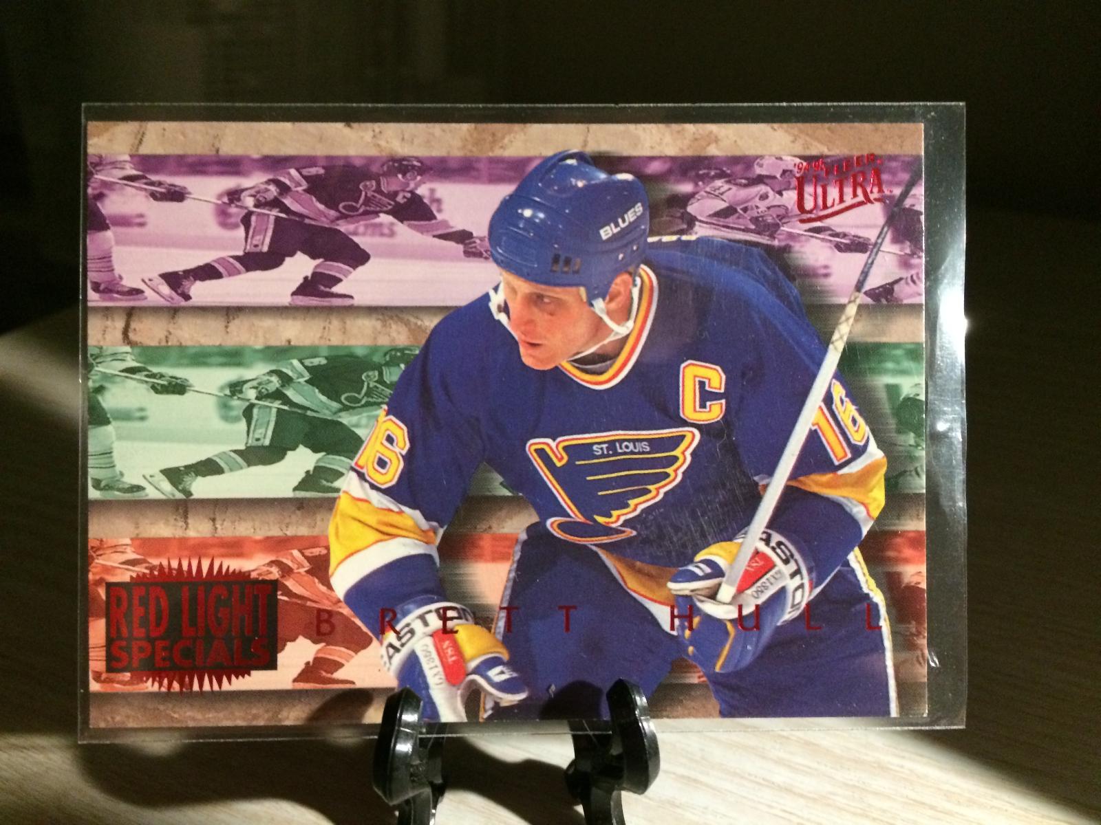 Brett Hull - ULTRA RED LIGHT SPECIALS 94/95 - Hokejové karty