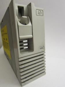 Starý HDD Hard Disc HP 9GB Ultra SCSI Drive s šachtou/ NETESTOVANÝ !!!