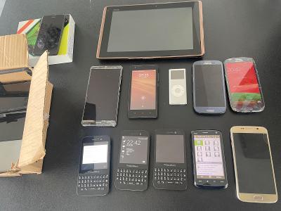 Zbierka mobily( Samsung, Blackberry atp.), iPod a tablet (veľký súbor)