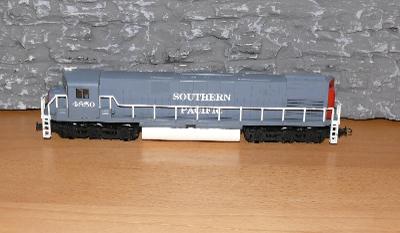 Lokomotiva  pro modelovou železnici H0 velikosti (s8)