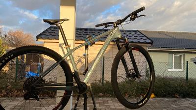 Karbónový horský bicykel 29
