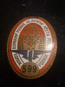 Odznak REVIZOR - DOPRAVNÍ PODNIK HL. MĚSTA PRAHY ČÍSLOVANÝ 599