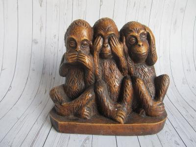 Tri múdre opice soška