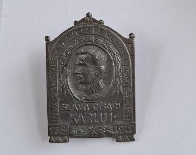 R-U čepicový odznak - císař Karel I. 1917 9. sbor Litoměřice