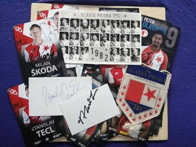 Slavia Praha Konvolut / Autogramy,Vlaječka, Fotky