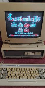 Amstrad PC1640 SD + monitor + klávesnica + diskety