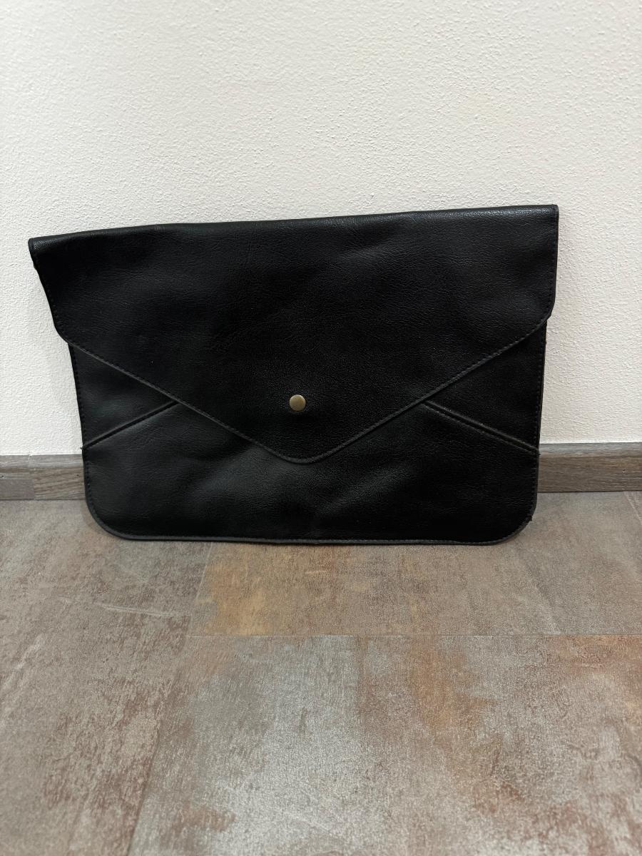 Čierna dámska kabelka - Dámske kabelky