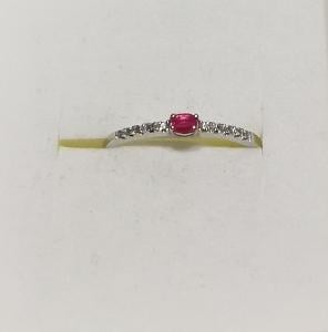 Zlatý prsten - rubín, diamanty, 18 K