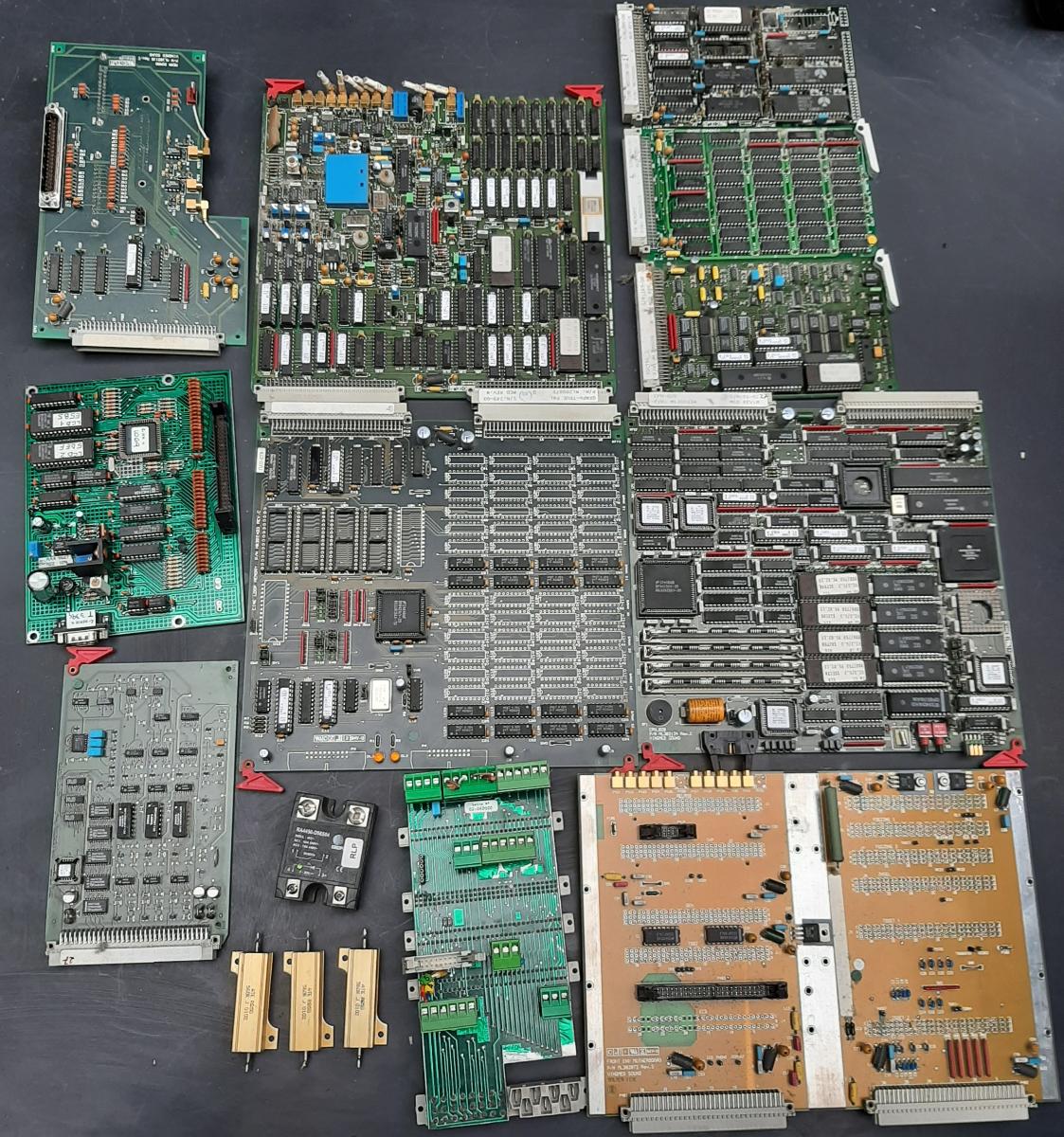 Po sběrateli- Starý počítač, části PC; integrovaný obvod; procesor V - Počítače a hry