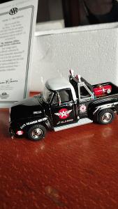 Matchbox yesteryear YRS 02 Ford F 100 pickup