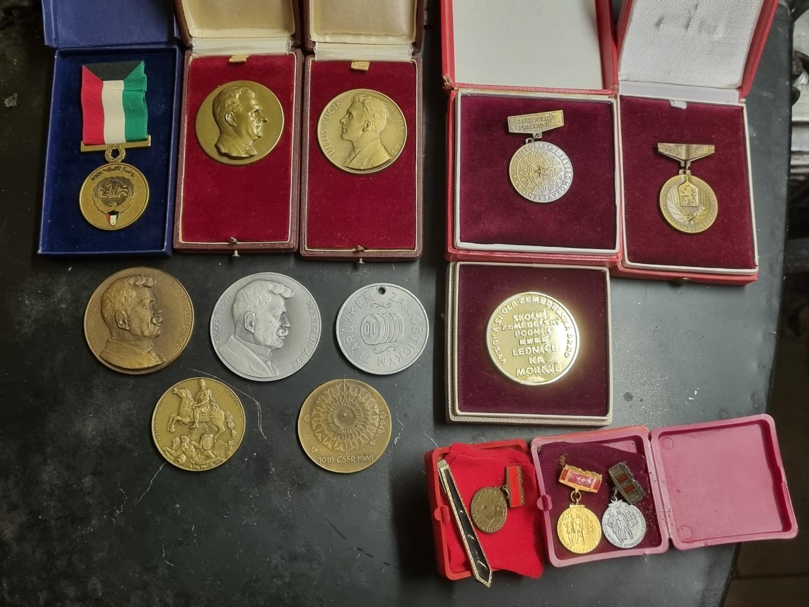 Medaila - zaslúžilí pracovník, Jánsky, výročie, Fučík, Gottwald - Zberateľstvo