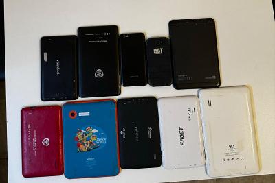 Android Tablety a telefony na součástky od 1 Kč