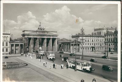 11D8694 Berlín - Brandenburská brána