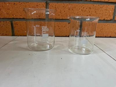 Laboratorní sklo-kádinky