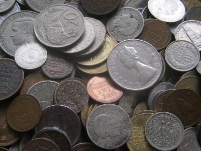 650 mincí včetně stříbra