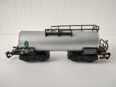 čtyřosý cisternový vůz DR šedý - TT (BB1P11)