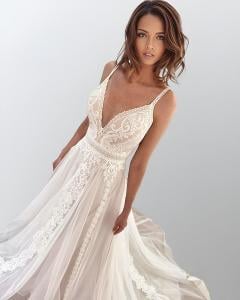 Nové krajkované svatební šaty - vel. 38