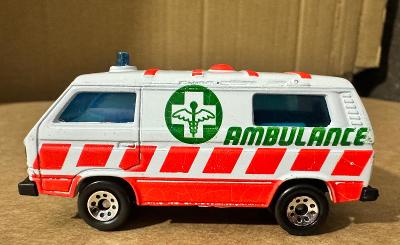 Matchbox Volkswagen T3 ambulancie