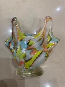 Váza hutní sklo barevná