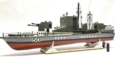 Modelářská bitevní loď