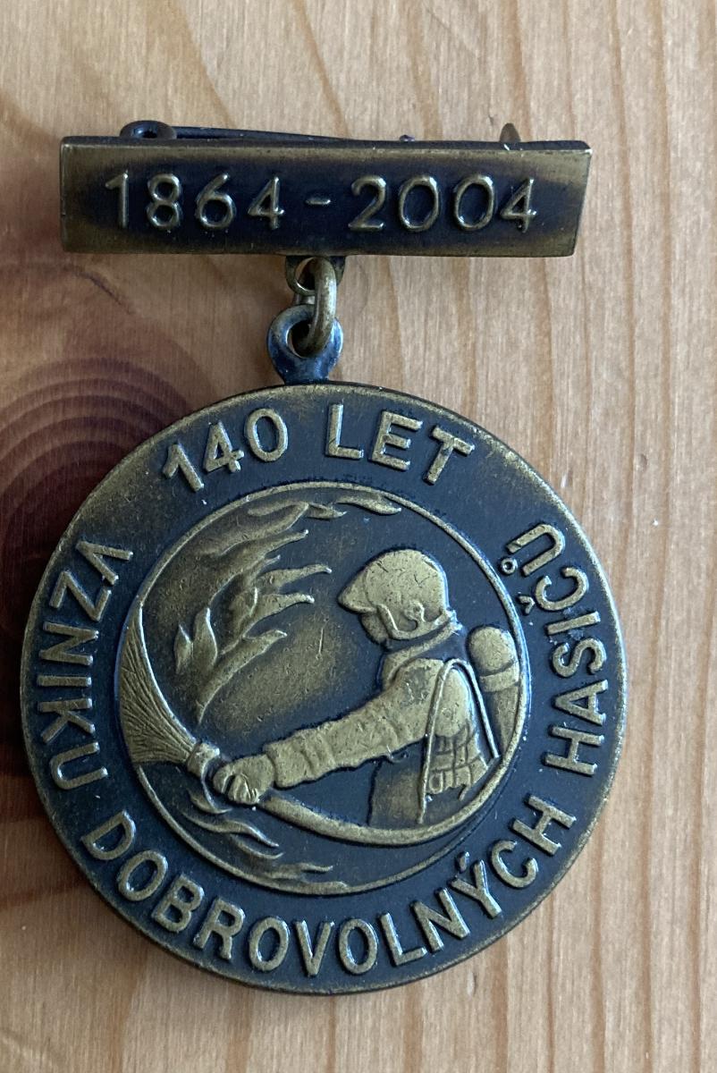Odznak medaily 140 rokov dobrovoľných hasičov - Odznaky, nášivky a medaily