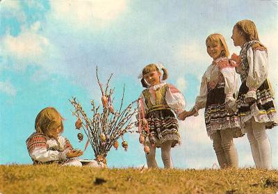 Lidové kroje - velikonoce - děti - kraslice - VF - 1978