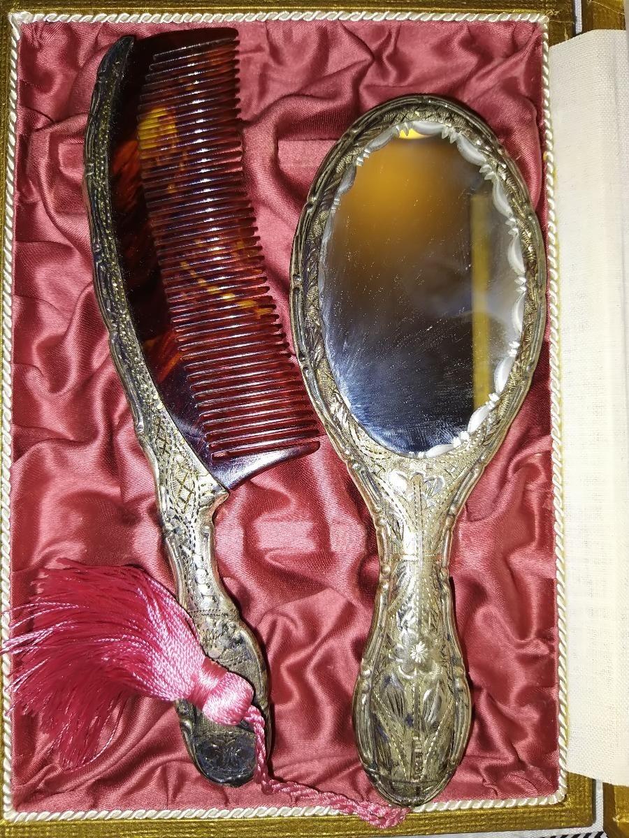 Starožitný dámsky strieborný set-zrkadlo, hrebeň a rúž,cca.1920 - Starožitnosti