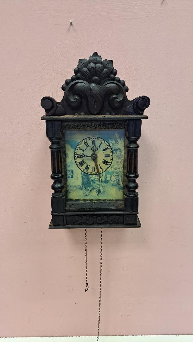 Starožitné rezbované hodiny s budíkom Schwarzwald 19 st. 6541 - Starožitnosti