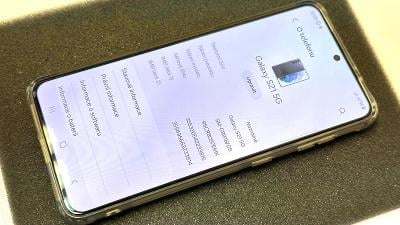 Mobilní telefon Samsung S21 5G + ochranné sklíčko