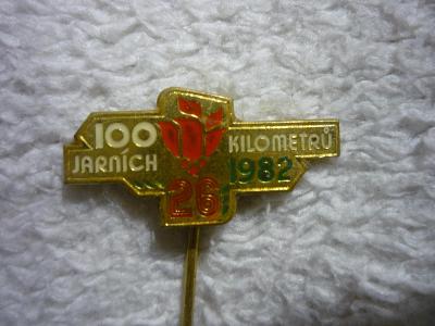 odznak 26 100 JARNÍCH KILOMETRŮ 1982 -viz. foto