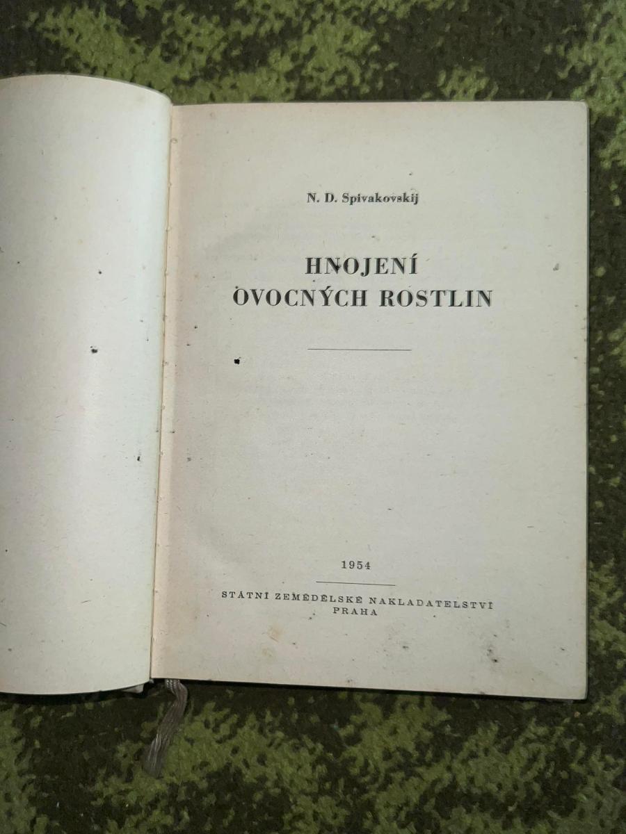HNOJENIE OVOCNÝCH RASTLÍN 1954 - Knihy