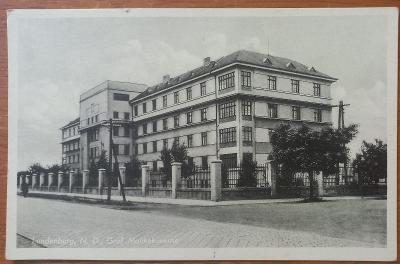 Břeclav - Lundenburg - Graf Moltke kasárny - real photo - 1940