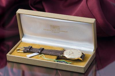 ♥♥♥ IWC Schaffhausen, 18K zlato, cal.401, NOS nové hodinky s etuou ♥♥♥