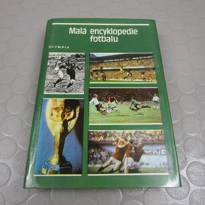 Malá encyklopedie fotbalu (121) sport 