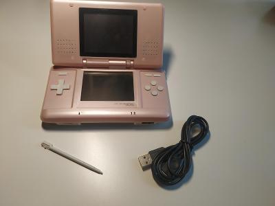 Nintendo DS: Barva růžová včetně kabelu a pera