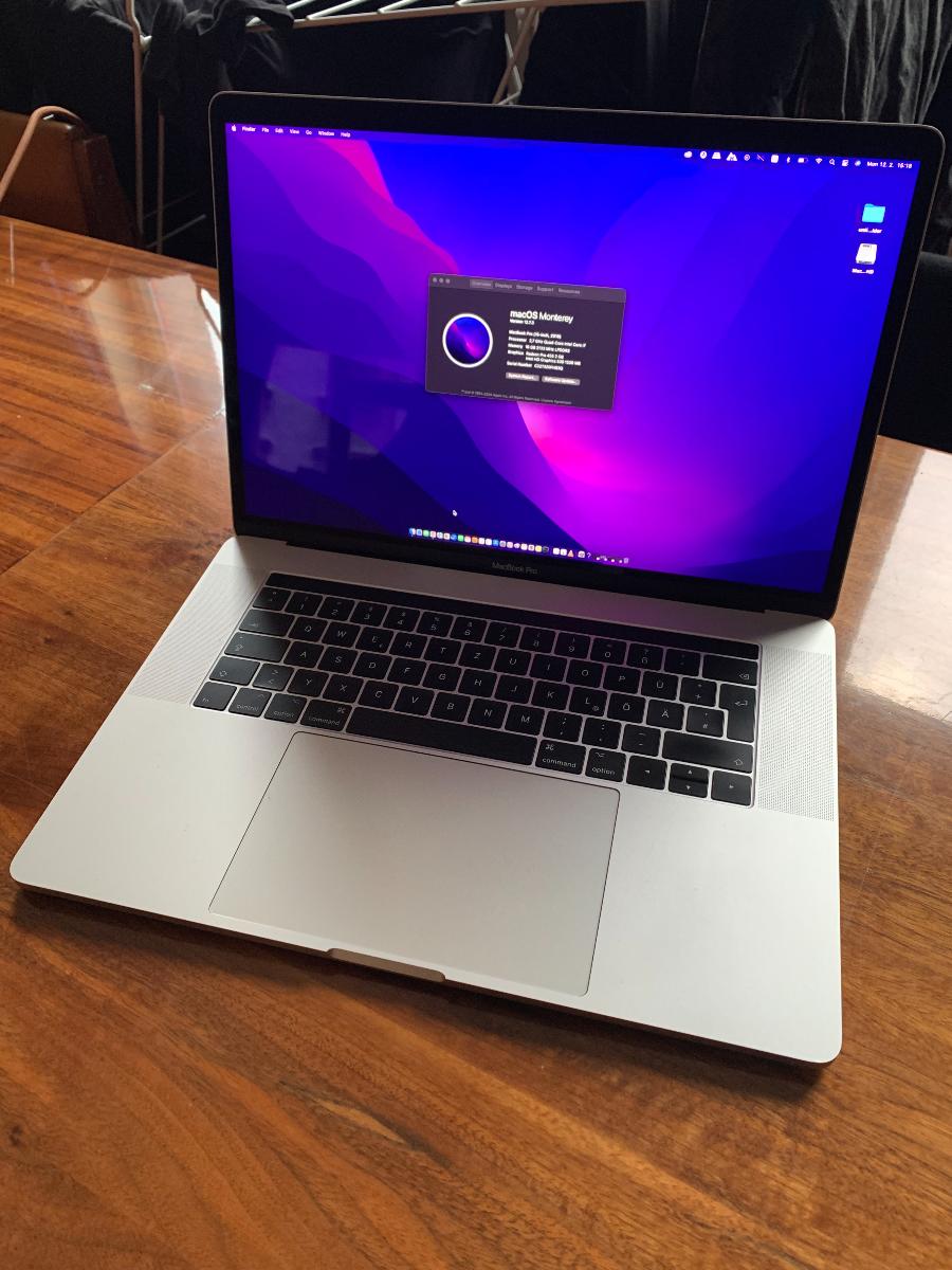 MacBook Pro 15 2016, 16GB ram, 512GB - Počítače a hry
