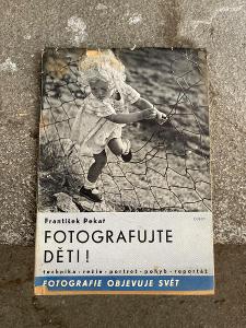 Stará kniha “Fotografujte Děti”