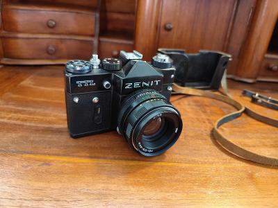 Starý krásný fotoaparát - Zenit TTL - TOP STAV!!!