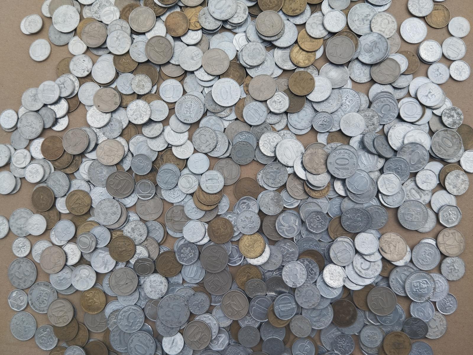 917ks mincu ČESKOSLOVENSKO (1,3,5,10,20,25, 50 HALERE) konvolut mince - Numizmatika
